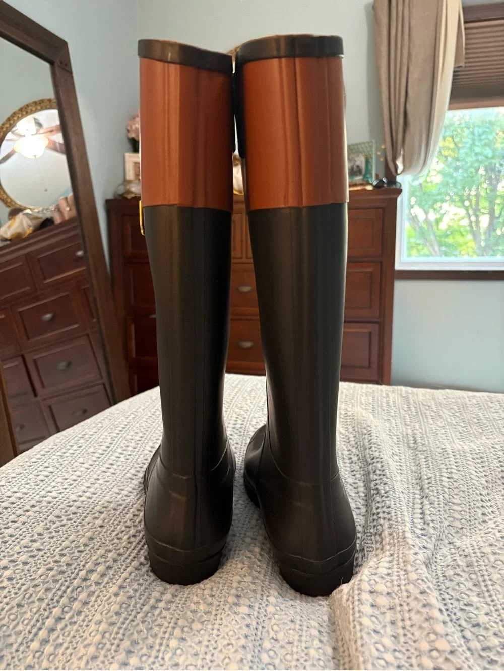 Tommy Hilfiger Viktoria Tan & Black Equestrian Riding Tall Rubber Boots sz 8